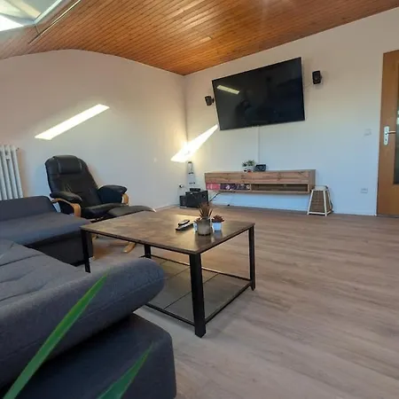 Bodensee-home Kino, Fitness & King-size Schlaf *